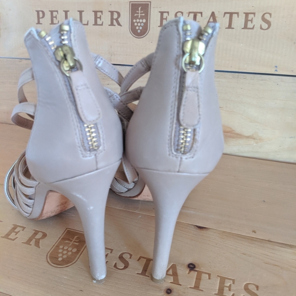 SOLD ⚫Ann Taylor strappy heels sz 7.5 - Picture 8 of 9